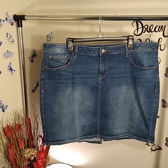 Old Navy Dresses & Skirts - Women's Old Navy Jean Skirt